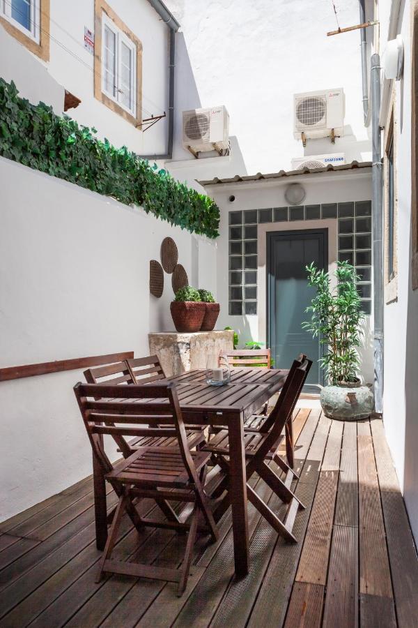 Alfama Terrace With Authentic Xviii Tiles And Historic Notes 3 Bedrooms & 2 Bathrooms Ac Apartamento