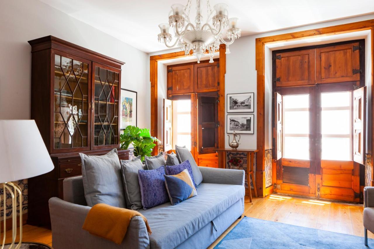 Apartamento Alfama Terrace With Authentic Xviii Tiles And Historic Notes 3 Bedrooms & 2 Bathrooms Ac