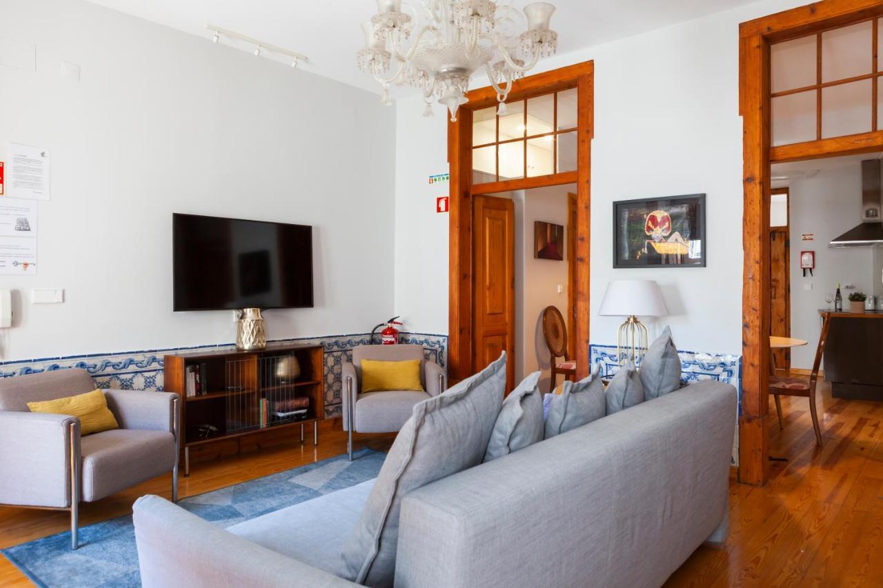 Alfama Terrace With Authentic Xviii Tiles And Historic Notes 3 Bedrooms & 2 Bathrooms Ac Apartamento